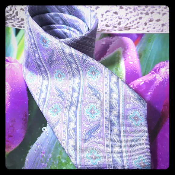 Men’s Silk Tie London’s Hawkes and Keynes cool 😎 - Picture 1 of 3